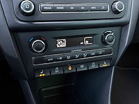 Skoda rapid 1.4 tsi grt elegance 2015 | 6-zpn-84 iaw - afbeelding 2 van  22