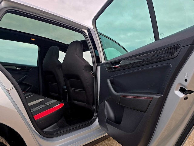 Skoda rapid spaceback 1.0 tsi monte carlo edition, n-892-rs - afbeelding 24 van  43