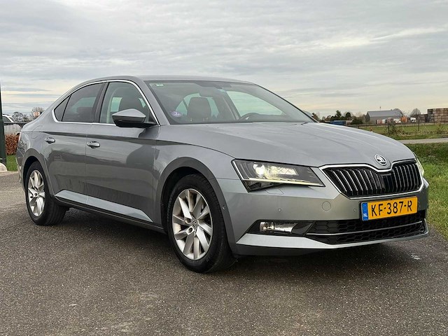 Skoda superb 1.4 tsi act styl bns 2016 | kf-387-r iaw - afbeelding 1 van  34