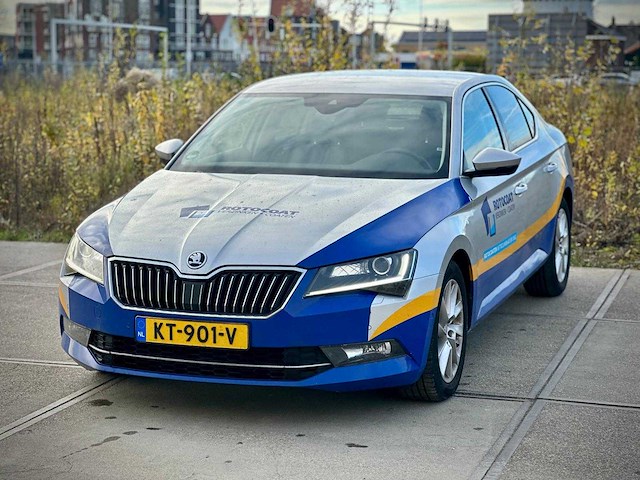 Skoda superb 1.6 tdi style business; kt-901-v - afbeelding 1 van  15