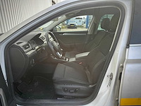 Skoda superb 1.6 tdi style business; kt-901-v - afbeelding 11 van  15