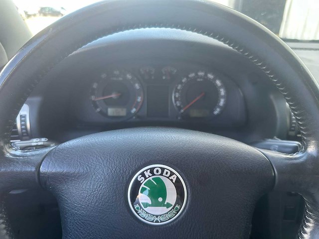 Skoda superb 1.8 t comfort 14-ln-gs - afbeelding 18 van  20