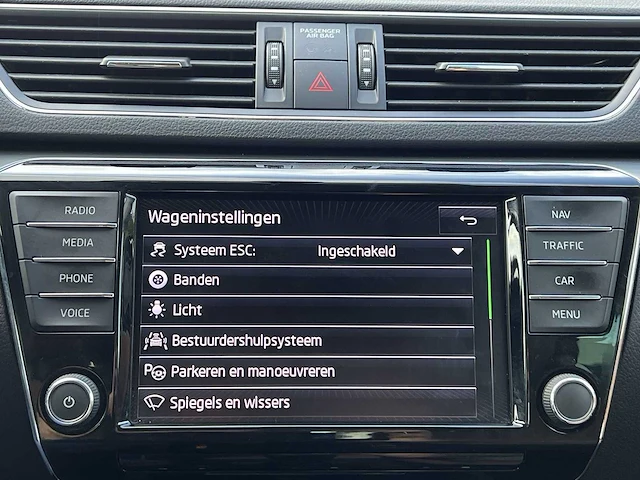 Škoda superb 2.0 tdi style business | hr-418-r - afbeelding 17 van  32