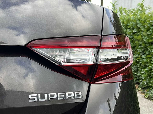 Škoda superb 2.0 tdi style business | hr-418-r - afbeelding 25 van  32