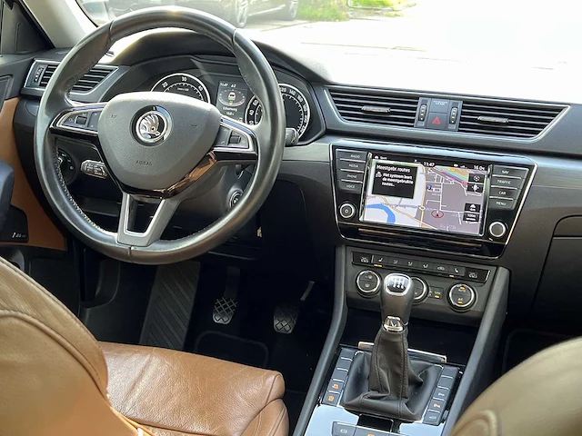 Škoda superb 2.0 tdi style business | hr-418-r - afbeelding 22 van  32