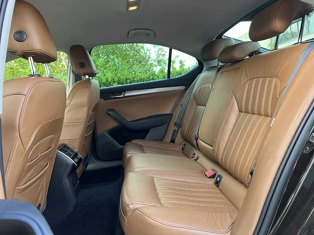 Škoda superb 2.0 tdi style business | hr-418-r - afbeelding 12 van  48