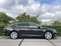 Škoda superb 2.0 tdi style business | hr-418-r - afbeelding 15 van  48