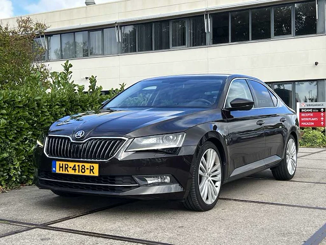 Škoda superb 2.0 tdi style business | hr-418-r - afbeelding 9 van  48