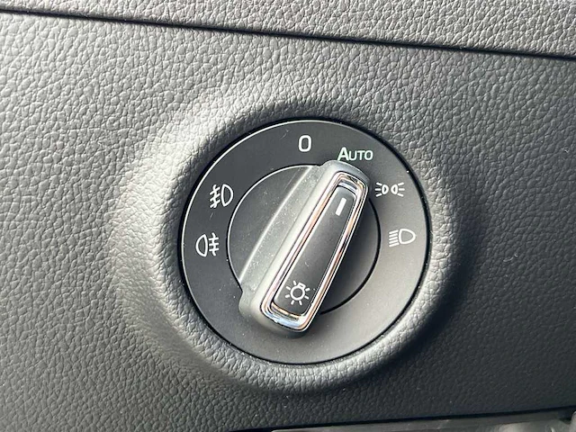 Škoda superb 2.0 tdi style business | hr-418-r - afbeelding 23 van  48