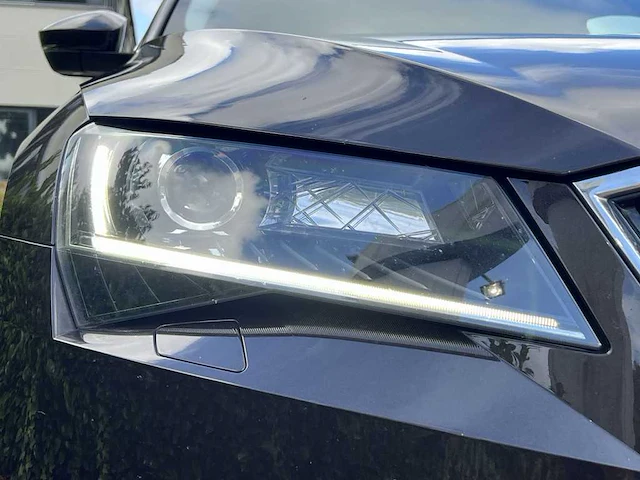 Škoda superb 2.0 tdi style business | hr-418-r - afbeelding 28 van  48