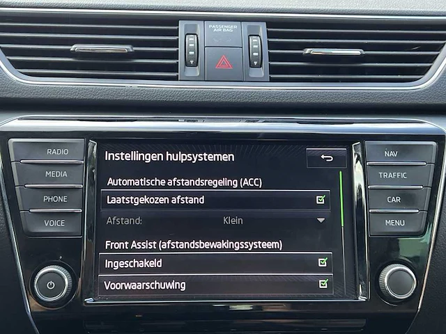 Škoda superb 2.0 tdi style business | hr-418-r - afbeelding 33 van  48