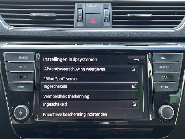 Škoda superb 2.0 tdi style business | hr-418-r - afbeelding 34 van  48