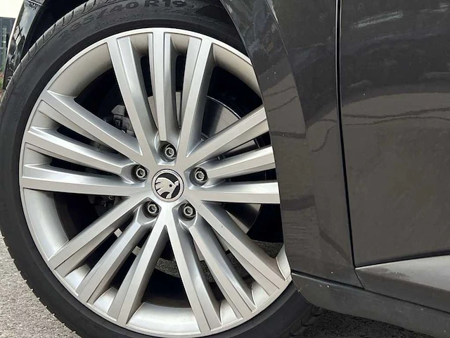 Škoda superb 2.0 tdi style business | hr-418-r - afbeelding 1 van  48