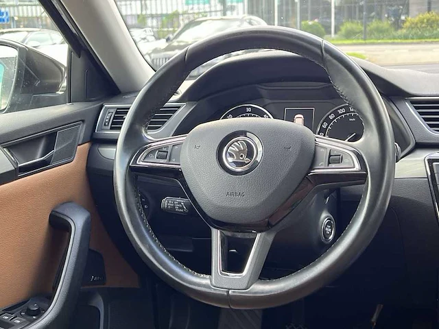 Škoda superb 2.0 tdi style business | hr-418-r - afbeelding 42 van  48