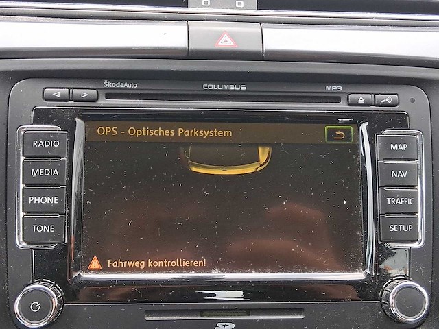 Skoda superb combi 1.4 tsi comfort business 2010 | 69-ljn-9 - afbeelding 15 van  46