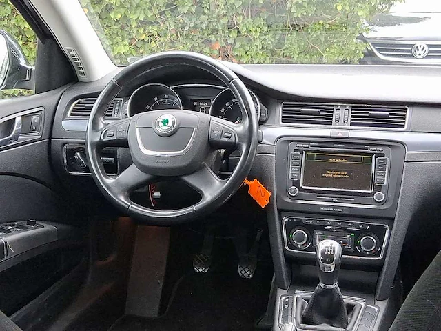 Škoda superb combi 1.4 tsi comfort business line | 69-ljn-9 - afbeelding 25 van  45