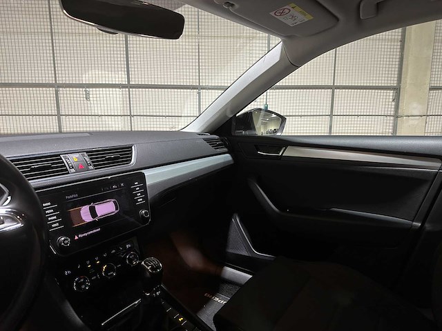 Skoda superb combi 1.6 tdi greenl. bns 120pk 2018, rl-442-x - afbeelding 13 van  43