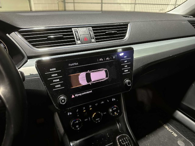 Skoda superb combi 1.6 tdi greenl. bns 120pk 2018, rl-442-x - afbeelding 21 van  43