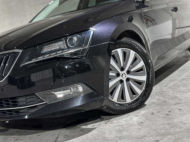 Skoda superb combi 1.6 tdi greenl. bns 120pk 2018, rl-442-x - afbeelding 34 van  43