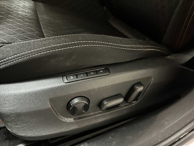 Skoda superb combi 1.6 tdi style business 120pk 2016 (origineel-nl), kg-068-z - afbeelding 7 van  44