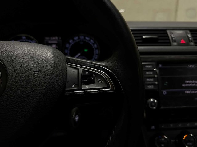 Skoda superb combi 1.6 tdi style business 120pk 2016 (origineel-nl), kg-068-z - afbeelding 36 van  44
