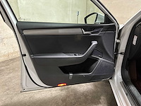 Skoda superb combi 1.6 tdi style business 120pk 2016 (origineel-nl), kg-068-z - afbeelding 34 van  44