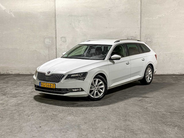 Skoda superb combi 1.6 tdi style business 120pk 2016 (origineel-nl), kg-068-z - afbeelding 33 van  44