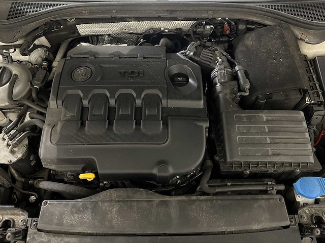 Skoda superb combi 1.6 tdi style business 120pk 2016 (origineel-nl), kg-068-z - afbeelding 37 van  44