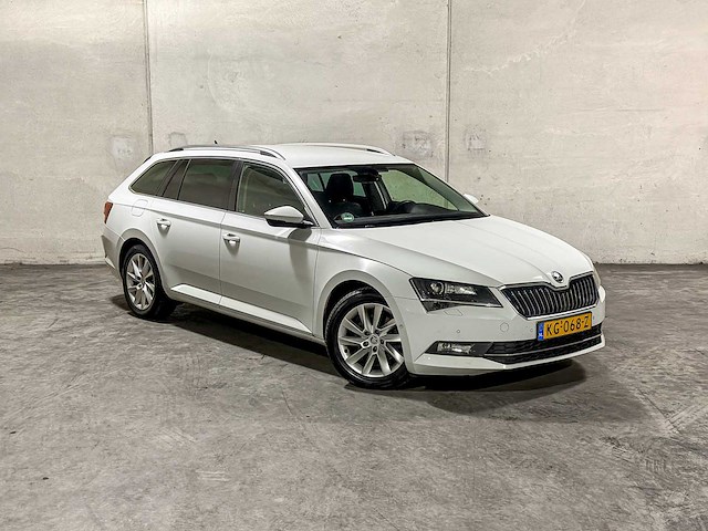 Skoda superb combi 1.6 tdi style business 120pk 2016 (origineel-nl), kg-068-z - afbeelding 25 van  44