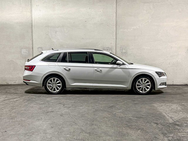 Skoda superb combi 1.6 tdi style business 120pk 2016 (origineel-nl), kg-068-z - afbeelding 26 van  44