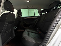 Skoda superb combi 1.6 tdi style business 120pk 2016 (origineel-nl), kg-068-z - afbeelding 34 van  51