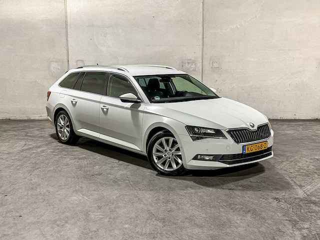 Skoda superb combi 1.6 tdi style business 120pk 2016 (origineel-nl), kg-068-z - afbeelding 49 van  51