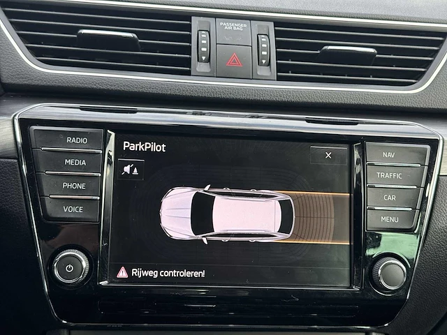 Škoda superb combi 1.6 tdi style business | nv-025-z - afbeelding 23 van  36