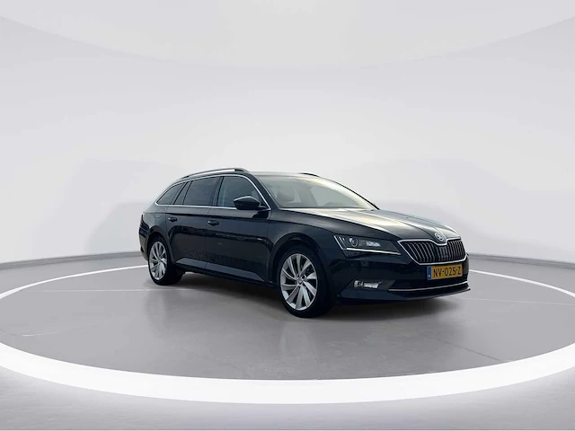 Škoda superb combi 1.6 tdi style business | nv-025-z - afbeelding 31 van  36