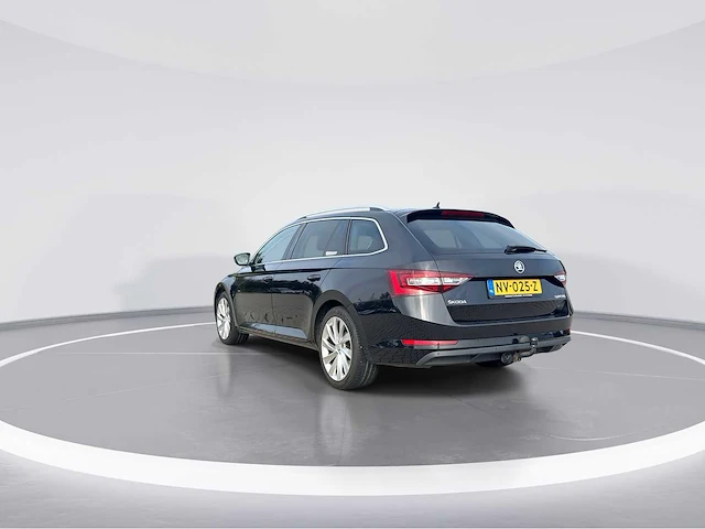 Škoda superb combi 1.6 tdi style business | nv-025-z - afbeelding 32 van  36