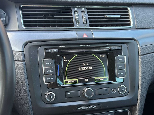 Skoda superb combi 1.8 tsi | 98-lfk-9 i - afbeelding 1 van  15