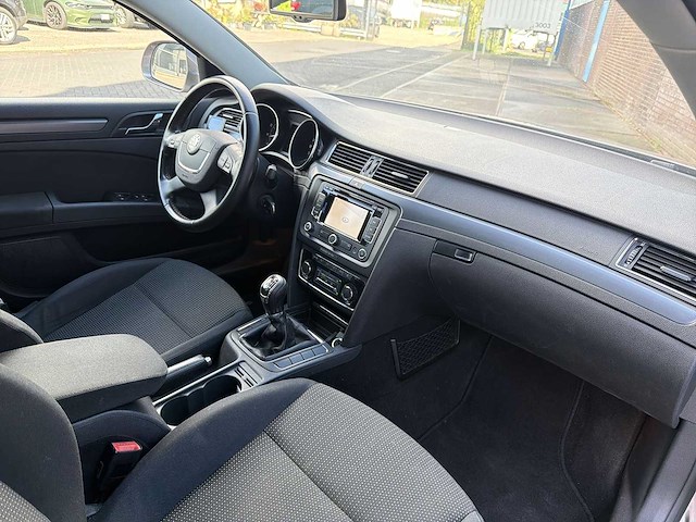 Skoda superb combi 1.8 tsi | 98-lfk-9 i - afbeelding 13 van  15