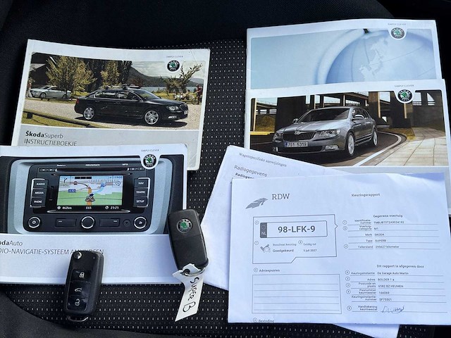 Skoda superb combi 1.8 tsi | 98-lfk-9 i - afbeelding 14 van  15