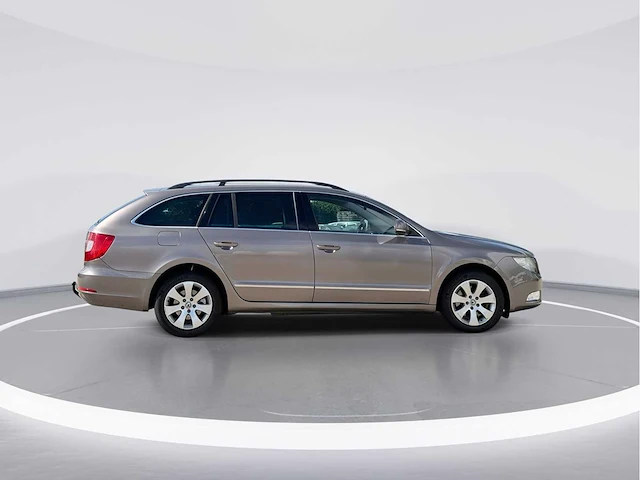 Skoda superb combi 1.8 tsi | 98-lfk-9 i - afbeelding 7 van  33