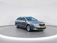 Skoda superb combi 1.8 tsi | 98-lfk-9 i - afbeelding 12 van  33