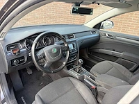 Skoda superb combi 1.8 tsi | 98-lfk-9 i - afbeelding 30 van  33