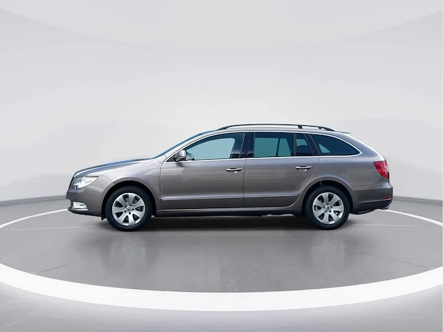 Skoda superb combi 1.8 tsi | 98-lfk-9 i - afbeelding 31 van  33