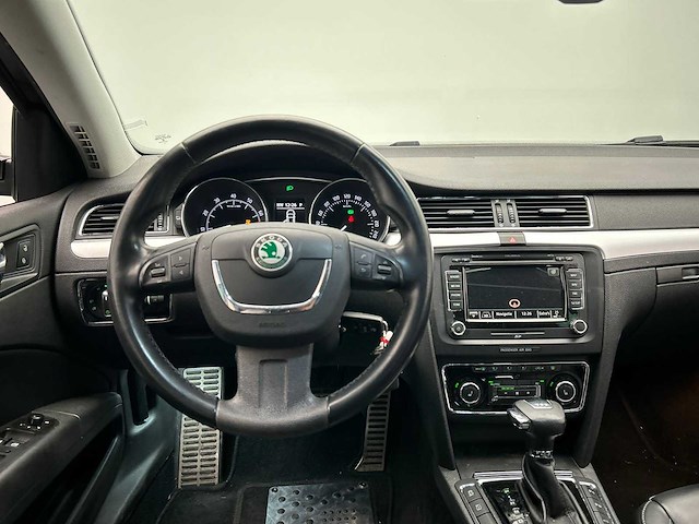 Skoda superb combi 1.8 tsi active business line 2011 | zr-980-z - afbeelding 28 van  40