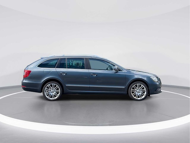 Skoda superb combi 1.8 tsi ambition | 4-ttr-41 i - afbeelding 3 van  11