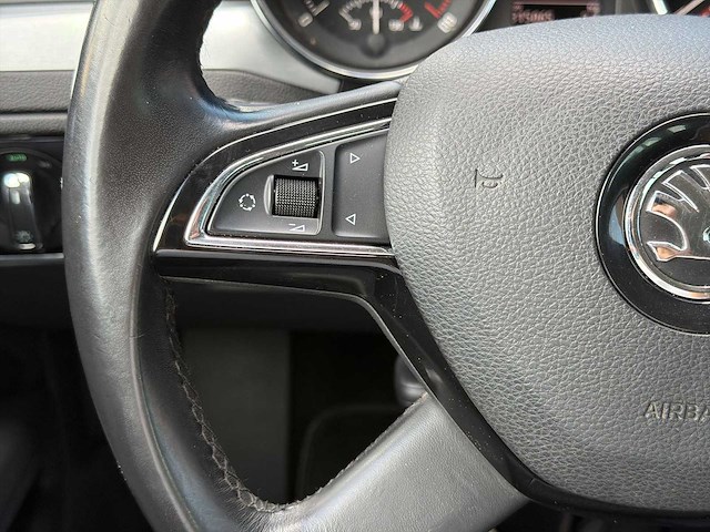 Skoda superb combi 1.8 tsi ambition | 4-ttr-41 i - afbeelding 4 van  11