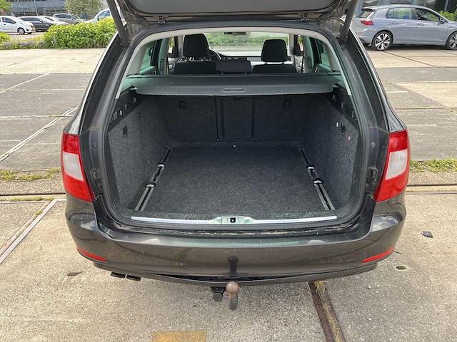 Skoda superb combi 1.8 tsi ambition business 2011 | 05-pft-2 - afbeelding 16 van  29