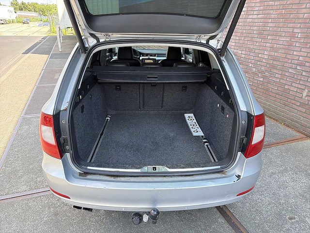 Skoda superb combi business line 1.8 tsi | 48-tbg-6 i - afbeelding 27 van  36