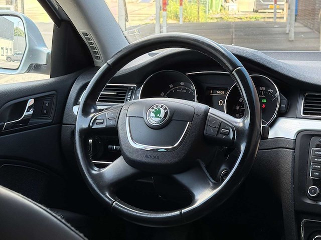 Skoda superb combi business line 1.8 tsi | 48-tbg-6 i - afbeelding 2 van  26