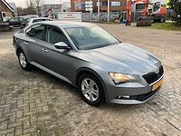 Skoda superb personenauto - afbeelding 12 van  37