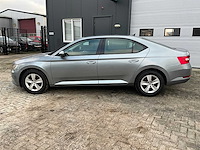 Skoda superb personenauto - afbeelding 33 van  37